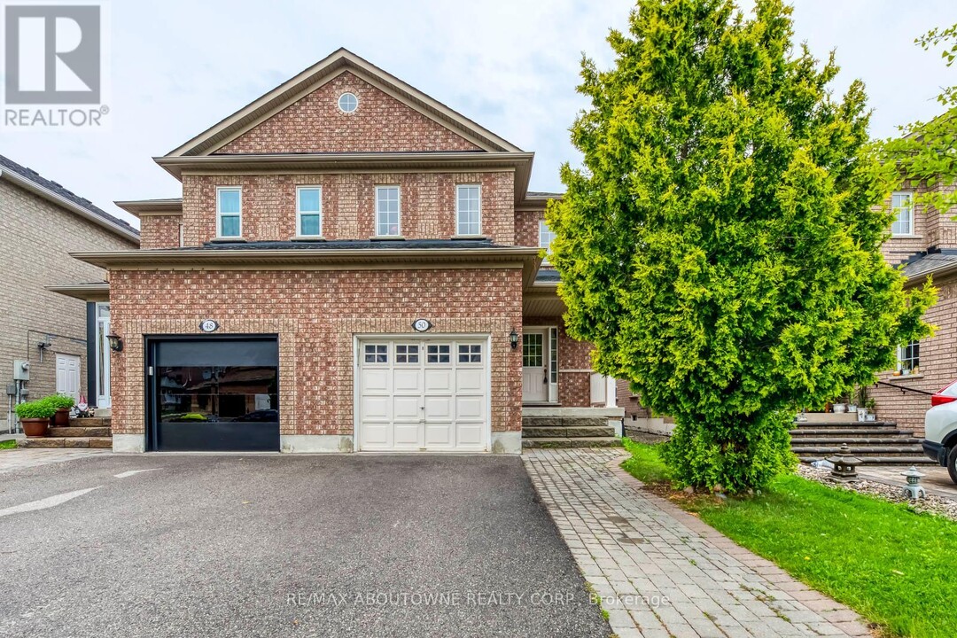 50 Casabel Dr in Vaughan, ON - Building Photo