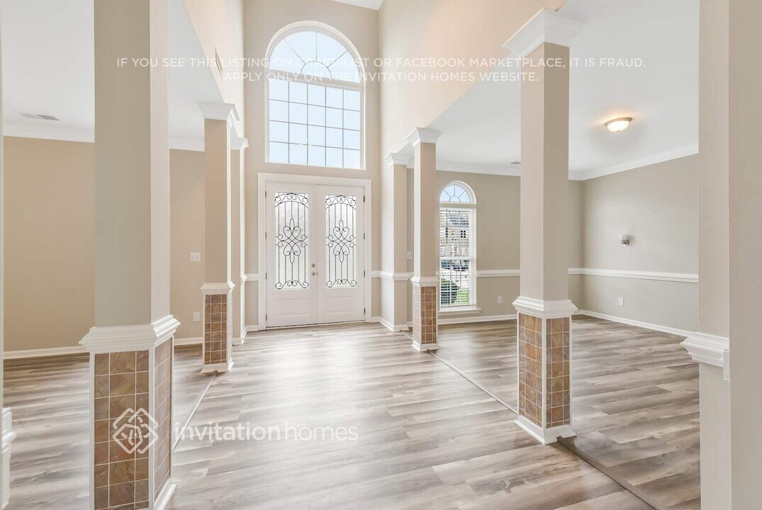 11010 Amherst Glen Dr in Charlotte, NC - Building Photo