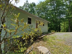 295 Ozzie Cornett Dr in Boone, NC - Building Photo - Building Photo
