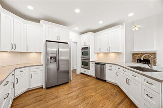 1158 Queensgate Dr SE in Smyrna, GA - Building Photo - Building Photo