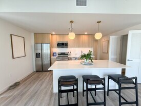 50 NW 31st St, Unit B12 in Miami, FL - Building Photo