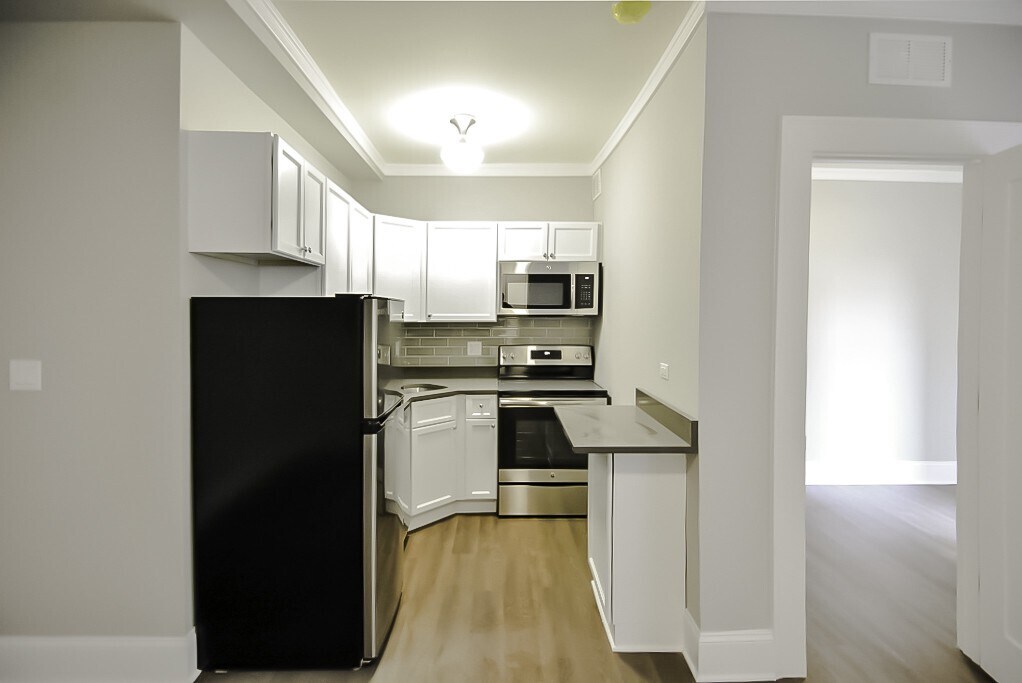 820 W Lakeside Pl, Unit A00C in Chicago, IL - Foto de edificio