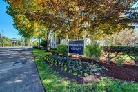 Quatama Village Apartments in Aloha, OR - Building Photo - Building Photo