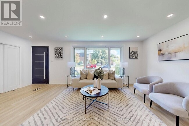 1354 Kelly Rd in Mississauga, ON - Building Photo - Building Photo