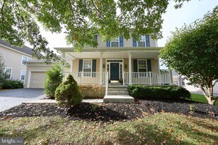 112 Lindley Ln in Pottstown, PA - Building Photo