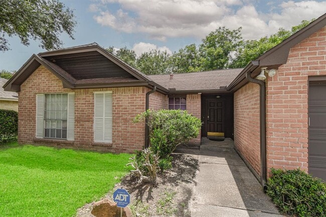 15903 N Trace Dr in Houston, TX - Building Photo - Building Photo