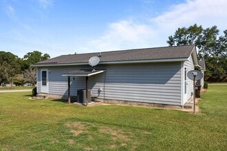 145 S Patterson St in Coats, NC - Building Photo - Building Photo