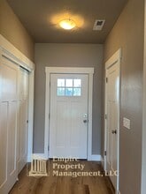 1650 Irvine Wy in Sandpoint, ID - Building Photo - Building Photo