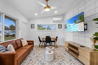 117 Pierce Ave in Cape Canaveral, FL - Building Photo - Building Photo