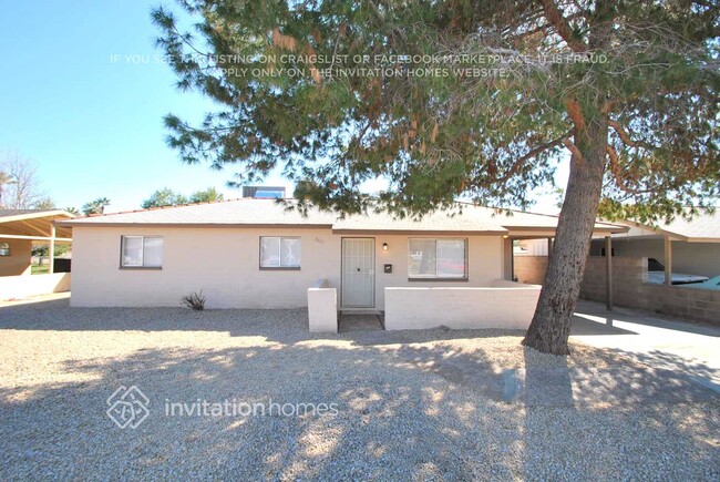 property at 3237 E Windsor Ave