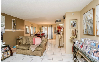 2020-2028-2028 NW 59th Terrace in Lauderhill, FL - Foto de edificio - Building Photo