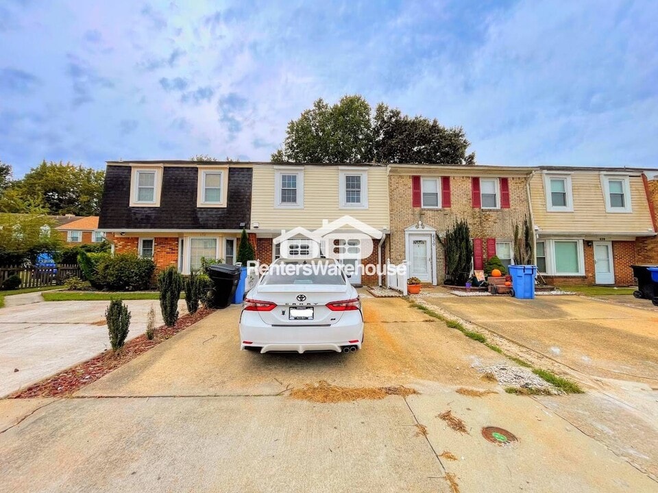 632 Biltmore Dr in Virginia Beach, VA - Building Photo