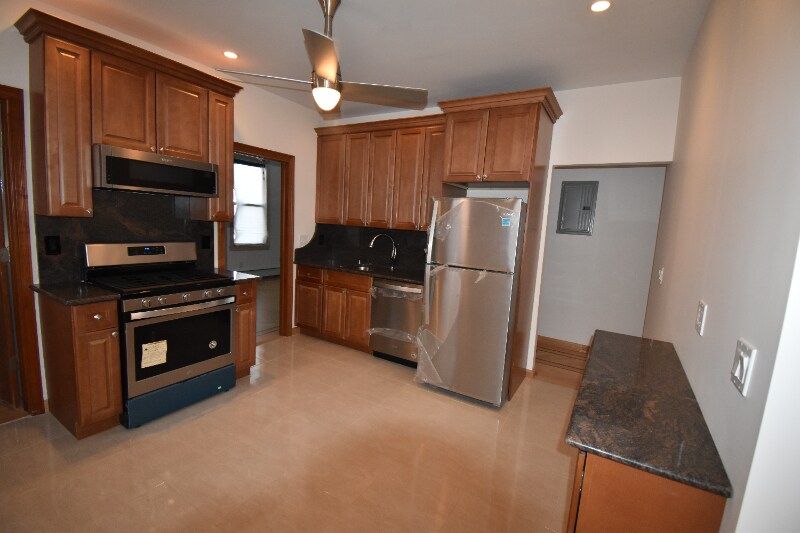 95 Sherman Ave in Staten Island, NY - Building Photo