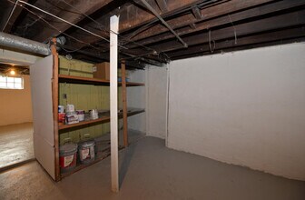 1106 David St, Unit Upper Unit in Racine, WI - Building Photo - Building Photo