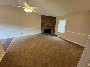 5144 Fairforest Dr in Stone Mountain, GA - Building Photo - Building Photo