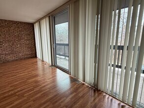 5500 Hillcrest Ln in Lisle, IL - Building Photo - Building Photo