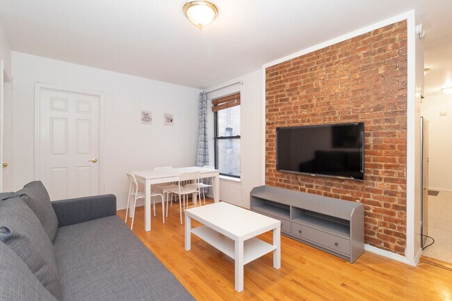 1415-1423-1423 Lexington Ave in New York, NY - Building Photo - Building Photo