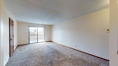 3500 Grand Ave in Ames, IA - Building Photo - Interior Photo