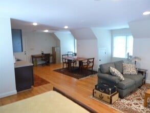 3041 Park Rd in Charlotte, NC - Building Photo - Building Photo