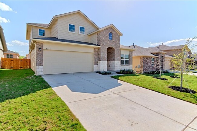 6601 Loretta White Ln in Austin, TX - Foto de edificio - Building Photo