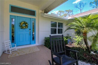 721 Logan Blvd S in Naples, FL - Building Photo - Building Photo