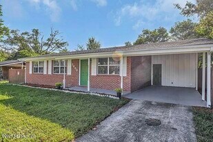 5665 Hillman Dr in Jacksonville, FL - Building Photo