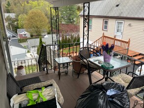 123 Lakeview Ave, Unit Apartment #2 in Valhalla, NY - Building Photo - Building Photo