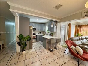 421 SW 31st Ave in Fort Lauderdale, FL - Building Photo - Building Photo