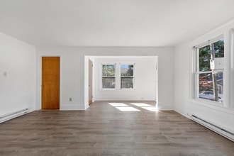 12 Edgewater Pl in Edgewater, NJ - Building Photo - Building Photo