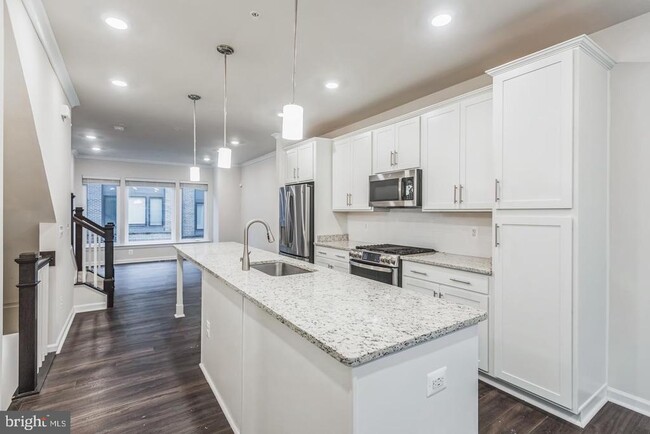8037 Baxter St in Derwood, MD - Building Photo - Building Photo