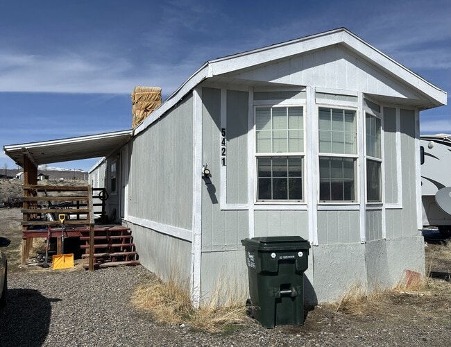 5421 Victory Blvd in Elko, NV - Building Photo - Building Photo