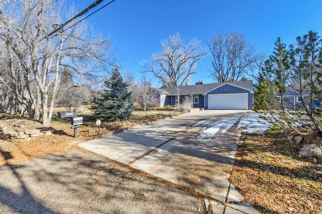 2550 S Dahlia St in Denver, CO - Building Photo - Building Photo