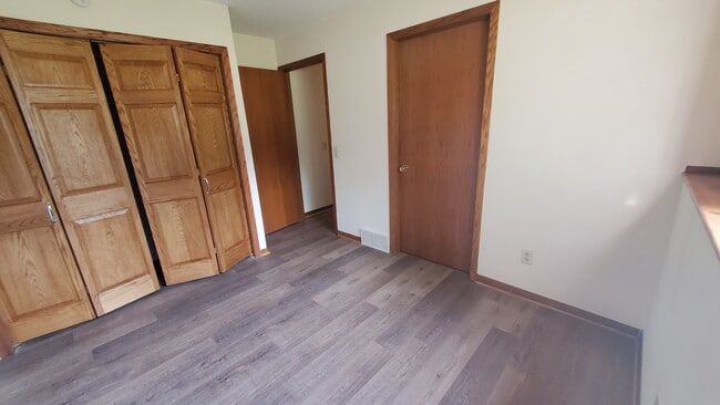 719 Crawford Dr in Cottage Grove, WI - Building Photo - Building Photo