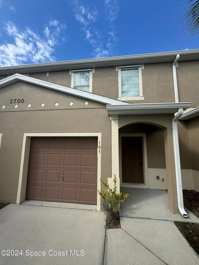 2700 Revolution St in Melbourne, FL - Building Photo - Building Photo