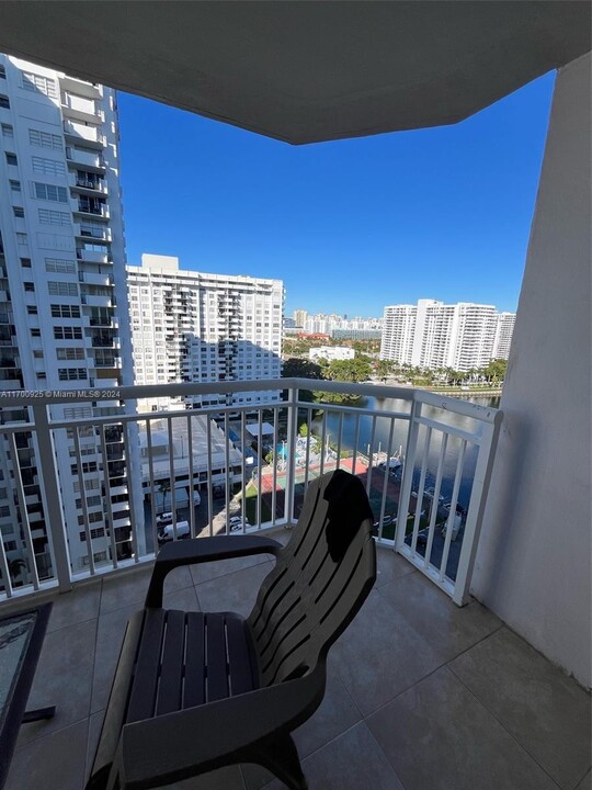 18061 Biscayne Blvd, Unit 1701 in Aventura, FL - Building Photo