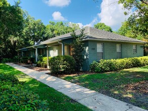 1259 Berkley Rd in Auburndale, FL - Building Photo - Building Photo