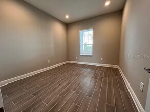 10337 Canaveral Cir in Sarasota, FL - Building Photo - Building Photo