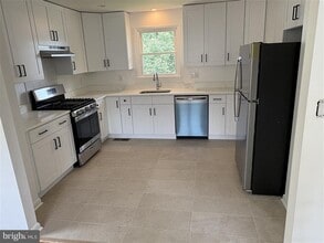 1205 Kings Tree Dr in Bowie, MD - Building Photo - Building Photo