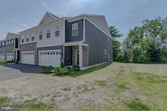 70 Morley Blvd in Medford, NJ - Building Photo - Building Photo