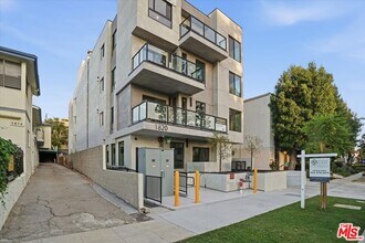 1820 Prosser Ave in Los Angeles, CA - Foto de edificio - Building Photo