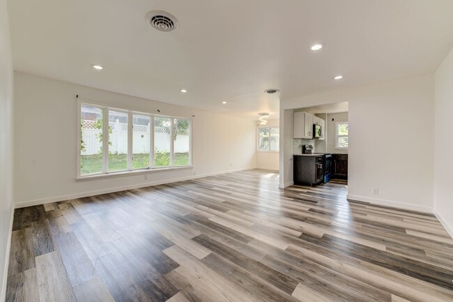 695 Hargrove Ln in Florissant, MO - Building Photo - Building Photo