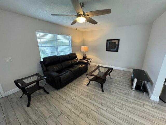 127 Flanders Dr in Delray Beach, FL - Building Photo - Building Photo