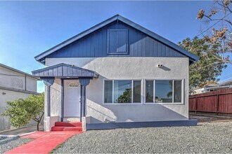 23 E 1st St, Unit A in National City, CA - Foto de edificio - Building Photo