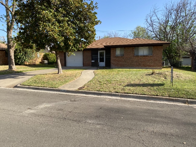 3303 Lake Belton Ave in Killeen, TX - Building Photo - Building Photo