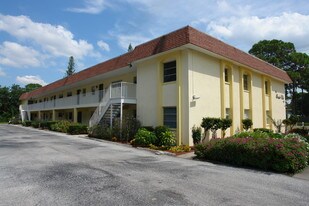 275 N Shade Ave in Sarasota, FL - Building Photo