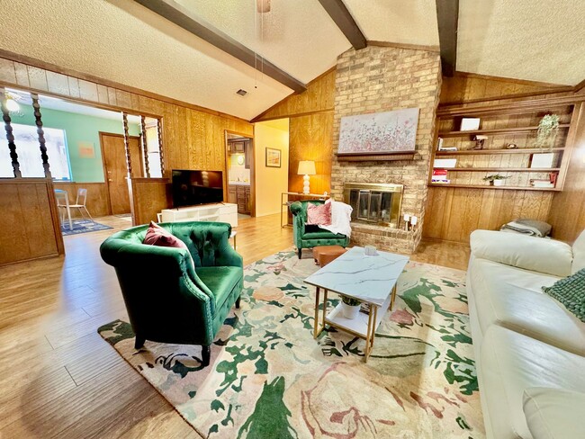property at 4409 75th Dr