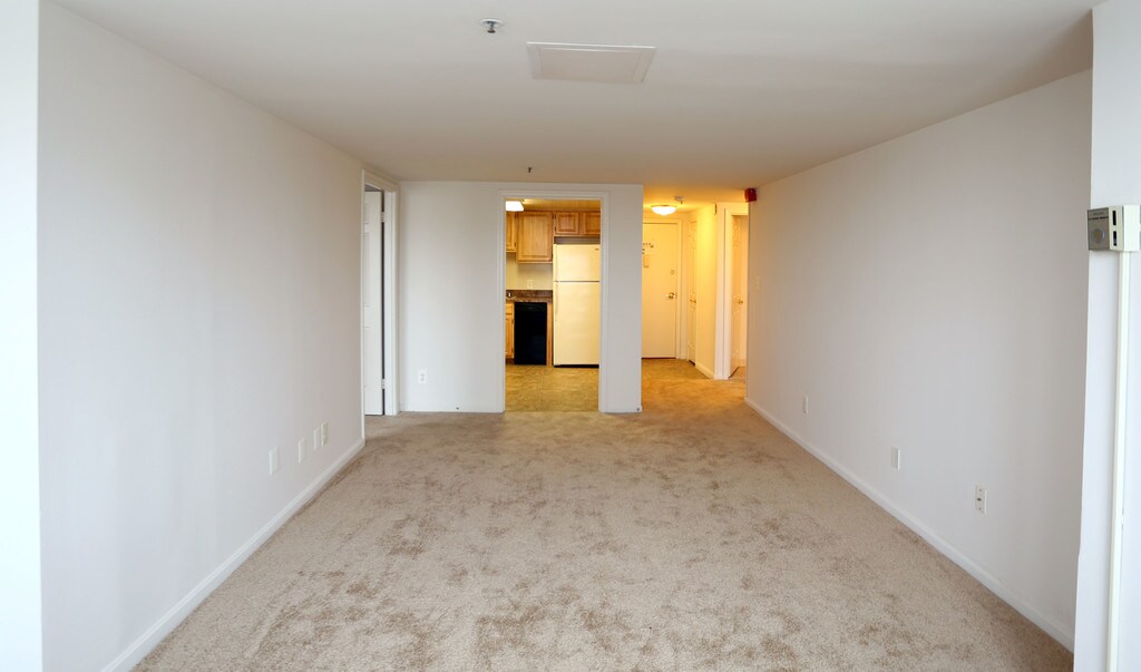 Charter House Apartments in Silver Spring, MD