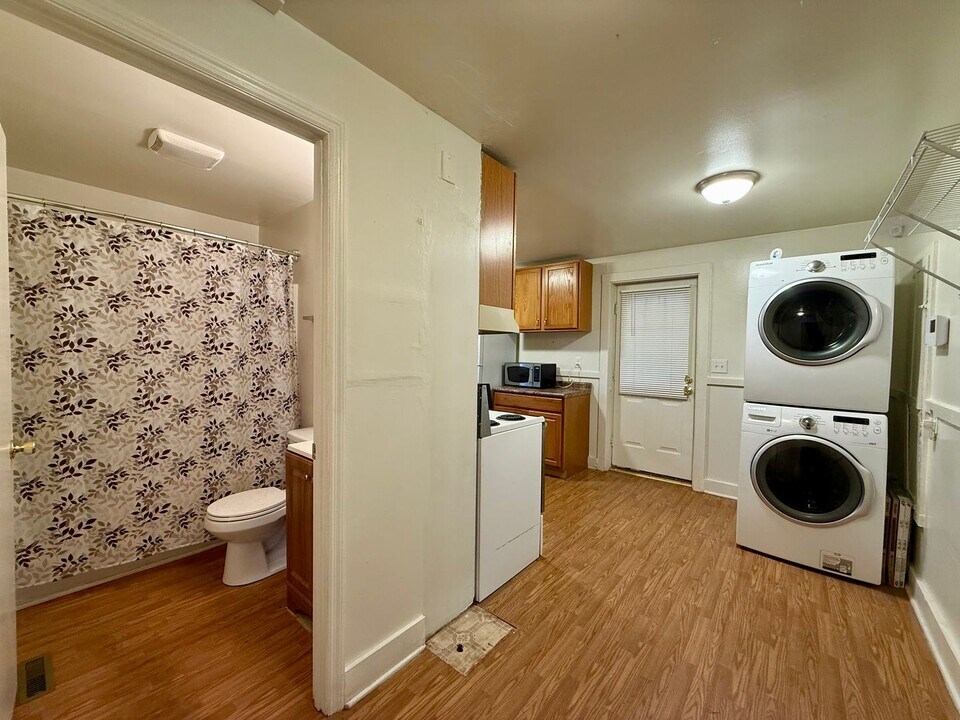 122 N Clay St in South Hill, VA - Building Photo