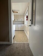 355 Poplar St in Wyandotte, MI - Foto de edificio - Building Photo