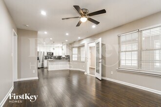 9914 Wild Dogwood Ct in Charlotte, NC - Foto de edificio - Building Photo